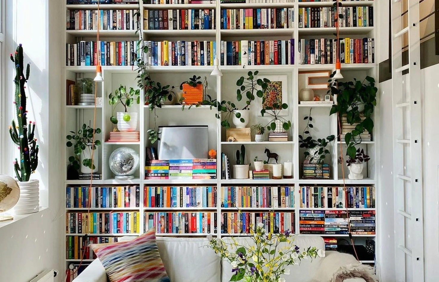 Vertical storage office space
